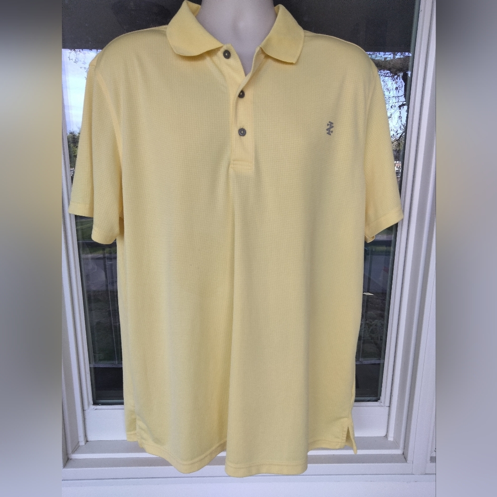 Men's "Izod Golf" Yellow 100% Polyester 3-Button Polo Shirt. Size XL. Beautiful.